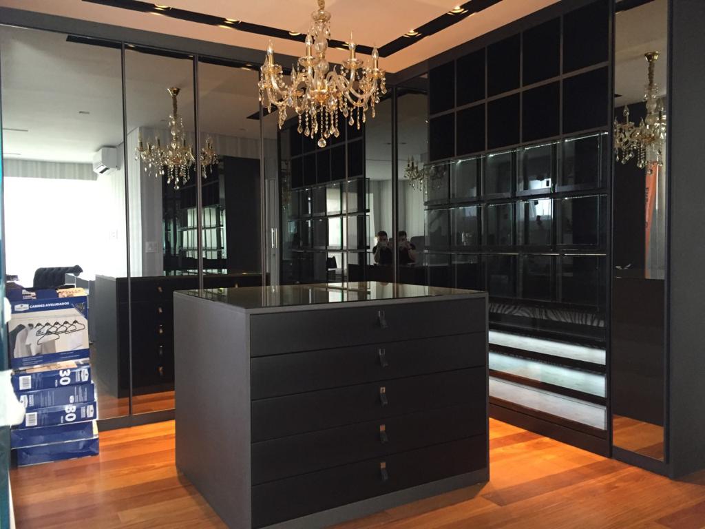 Foto de um closet